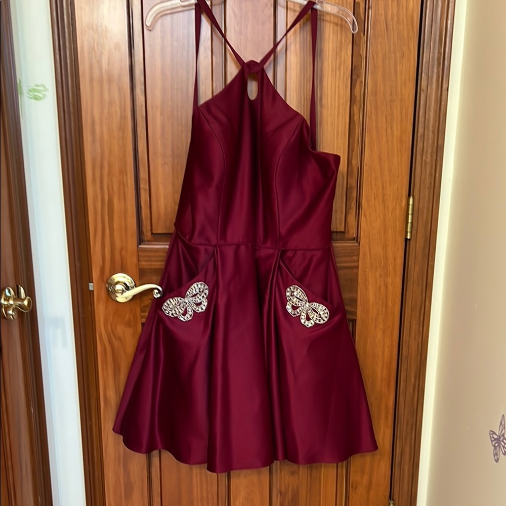 Elegant Burgundy Prom Dress with Butterfly Accents